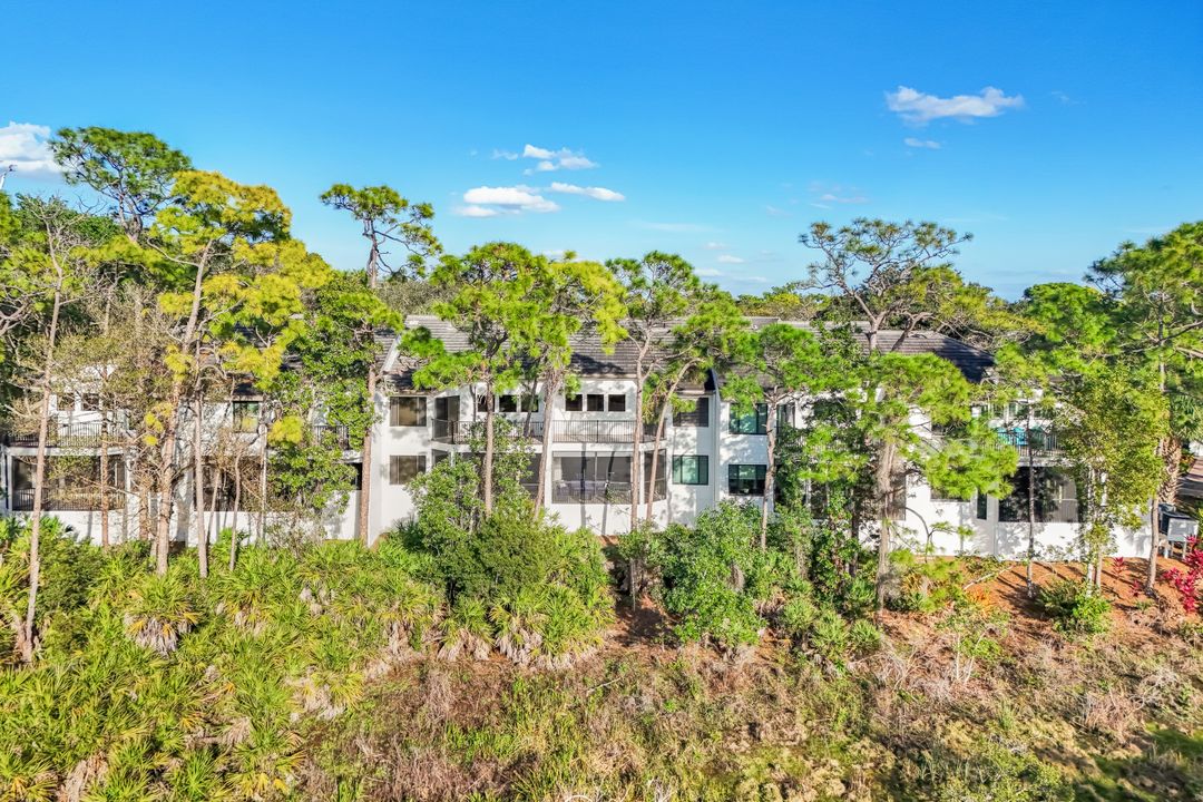 27100 Oakwood Lake Dr, Bonita Springs, FL 34134