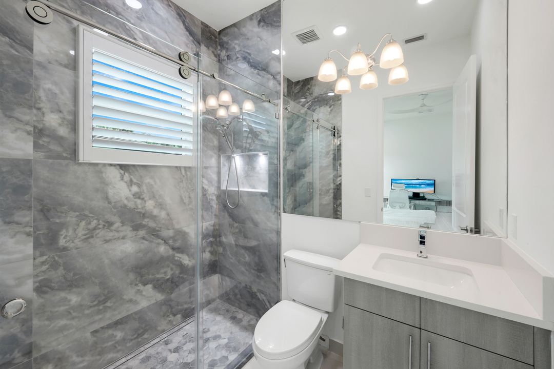 12063 Azalea Wy, Naples, FL 34120