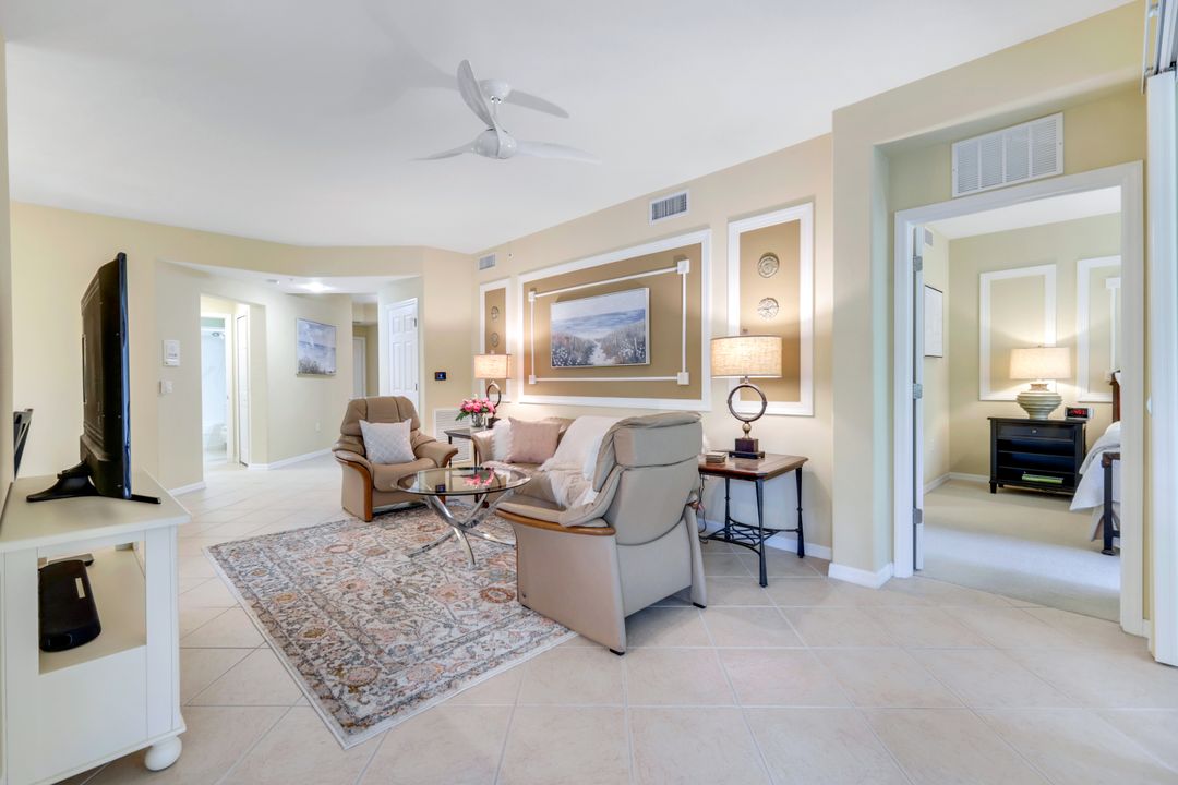 1445 Tiffany Ln #202, Naples, FL 34105