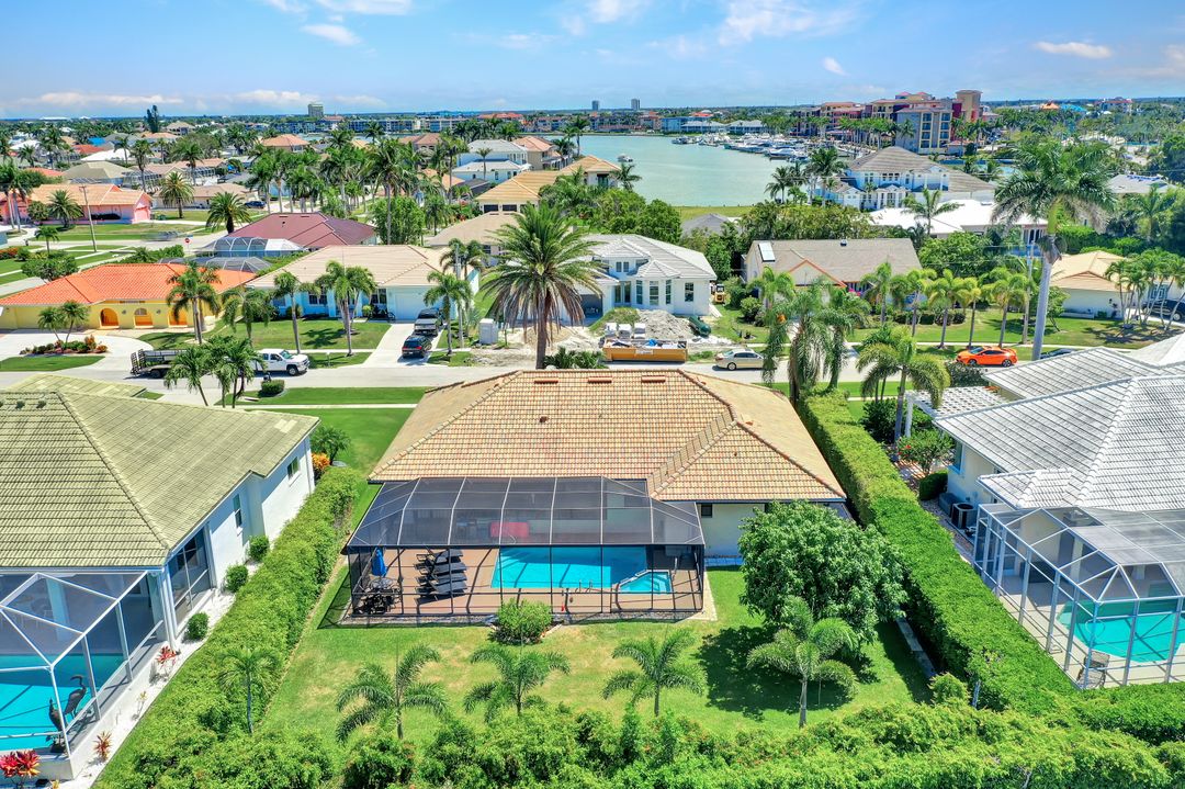 568 Elk Cir, Marco Island, FL 34145