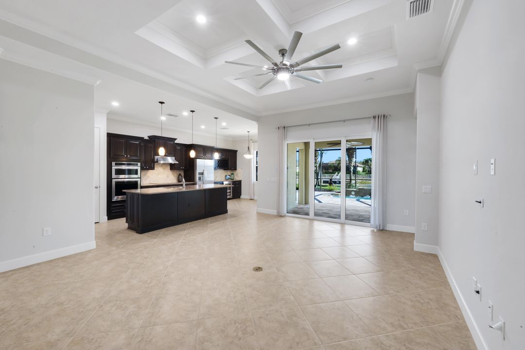 9179 Flint Ct, Naples, FL 34120