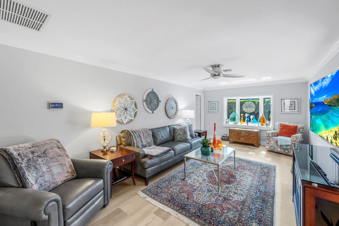 27984 Carl Cir, Bonita Springs, FL 34135