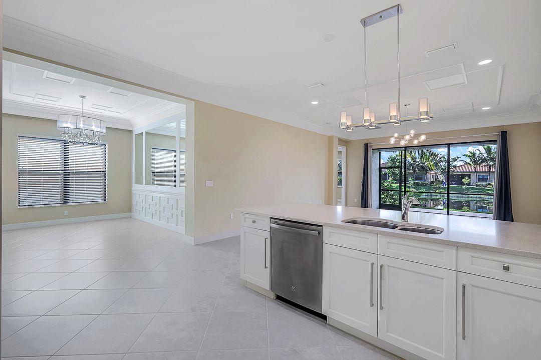 13350 Coronado Dr, Naples, FL 34109