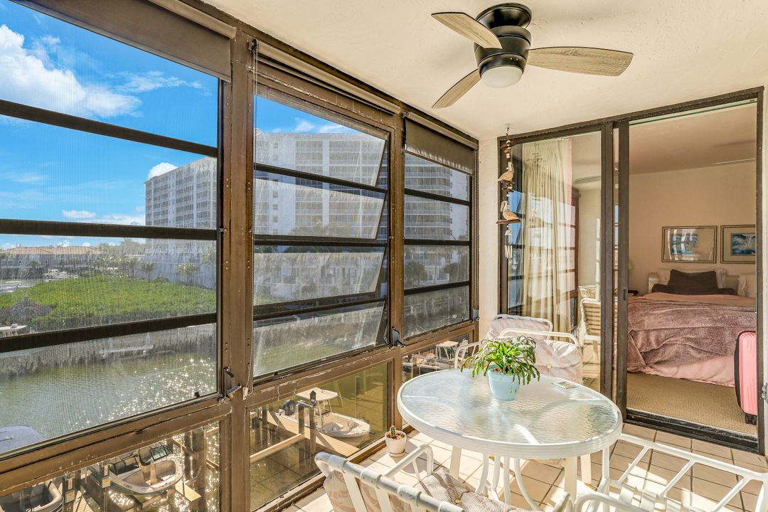 271 Southbay Dr #240, Naples, FL 34108