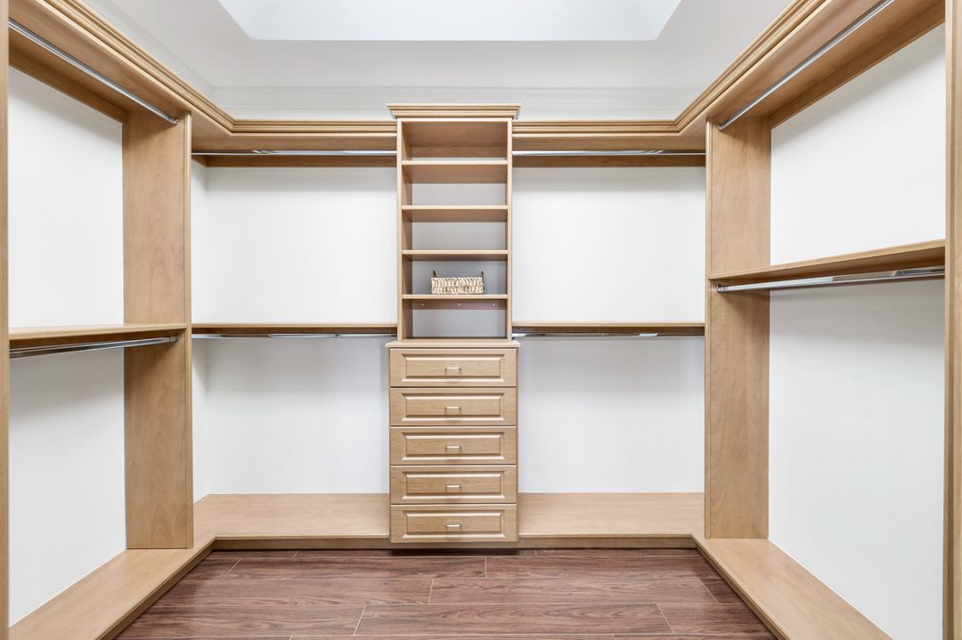 309 Rookery Ct, Marco Island, FL 34145