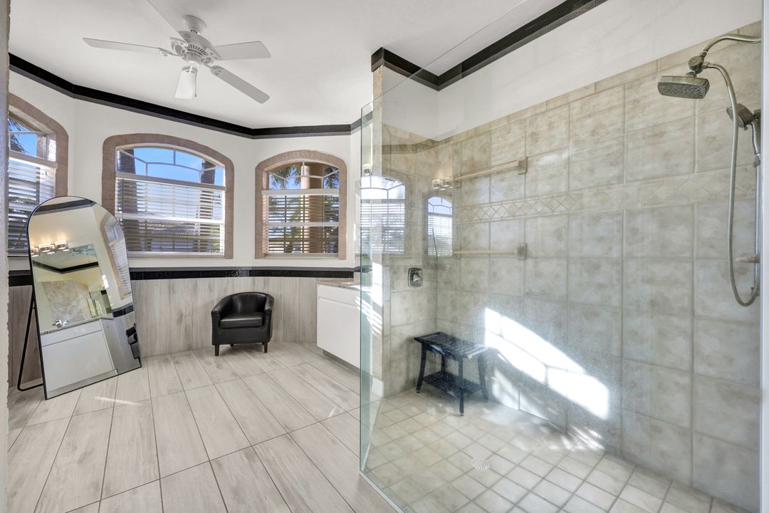 8596 Southwind Bay Cir, Fort Myers, FL 33908