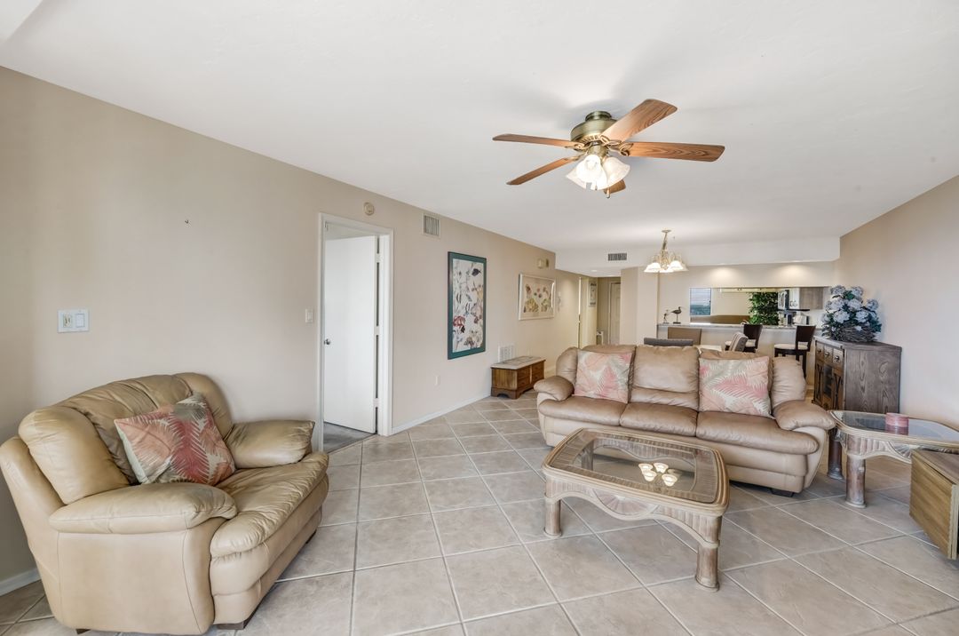11118 Gulf Shore Dr #803, Naples, FL 34108