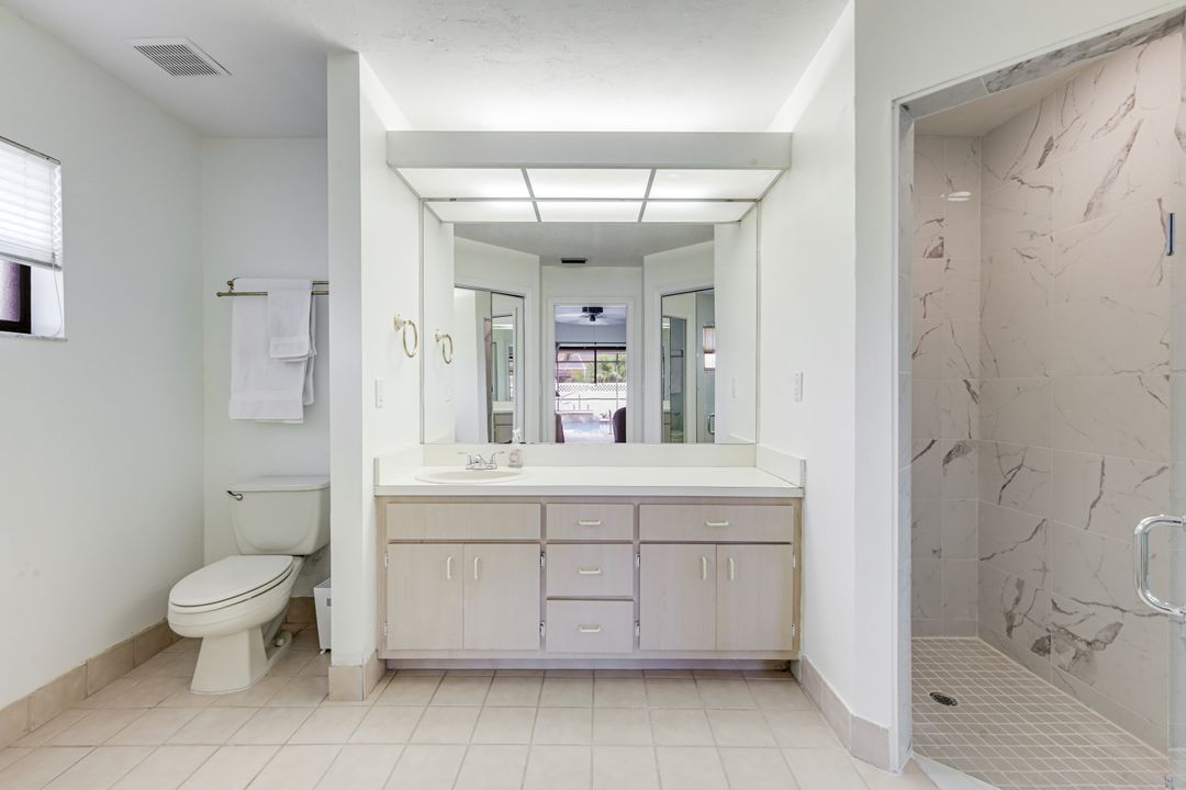 1002 SE 5th St, Cape Coral, FL 33990