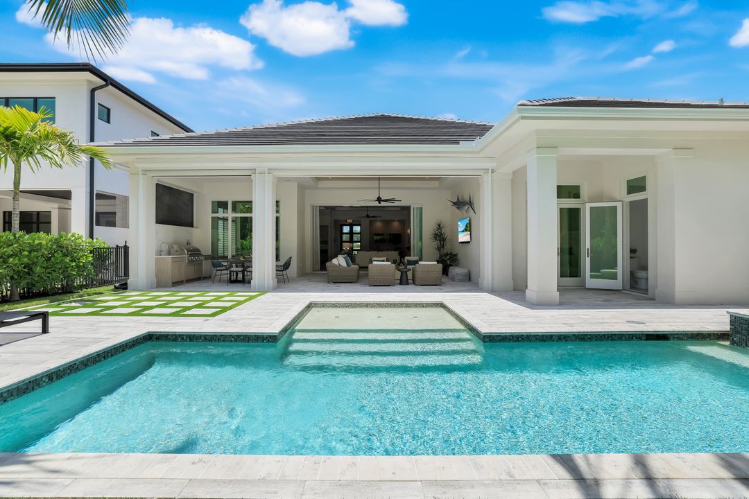 6630 Palisades Ave, Naples, FL 34109