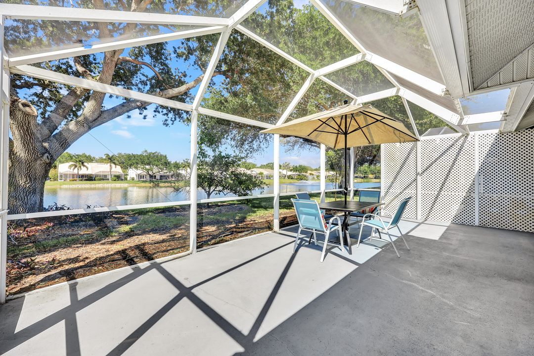 661 Captn Kate Ct, Naples, FL 34110