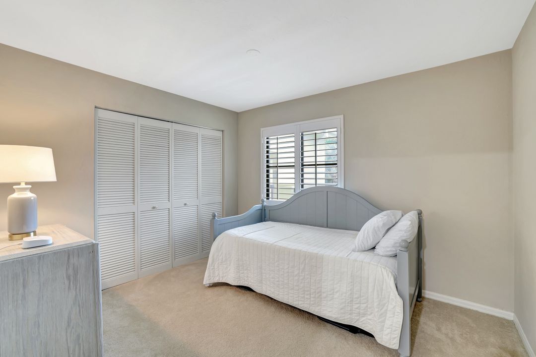 6525 Valen Way #D302, Naples, FL 34108