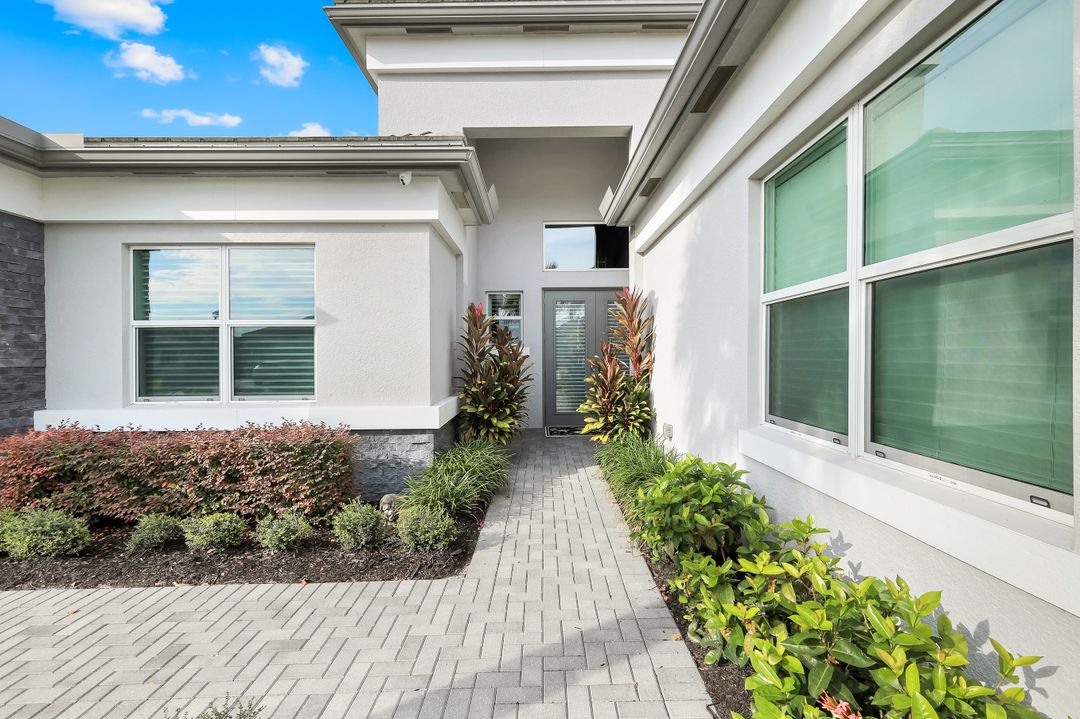 12033 Azalea Wy, Naples, FL 34120