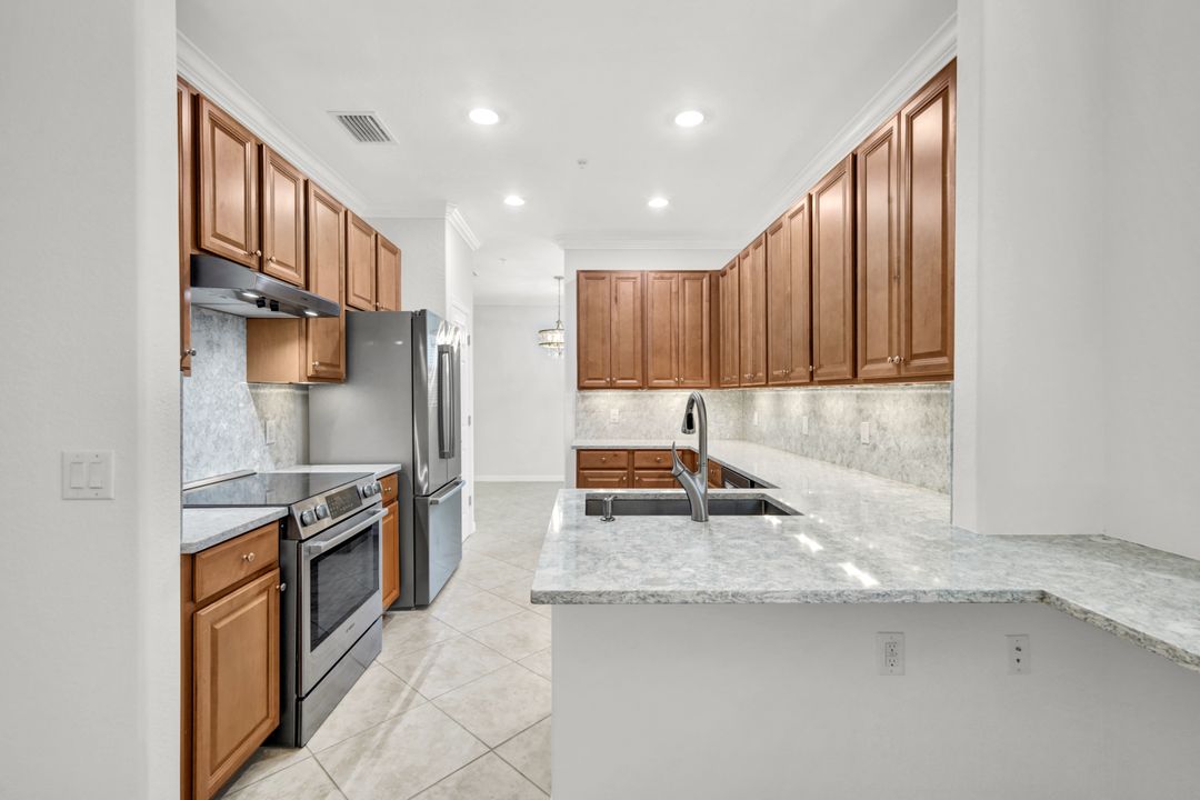 10240 Cobble Notch Loop #201, Bonita Springs, FL 34135