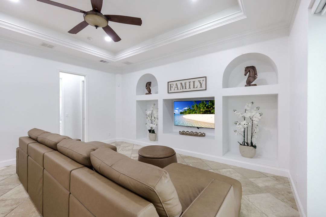 3223 4th Ave NE, Naples, FL 34120