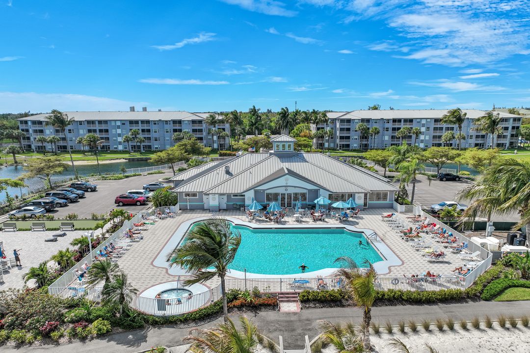 16615 Lake Cir Dr #438, Fort Myers, FL 33908