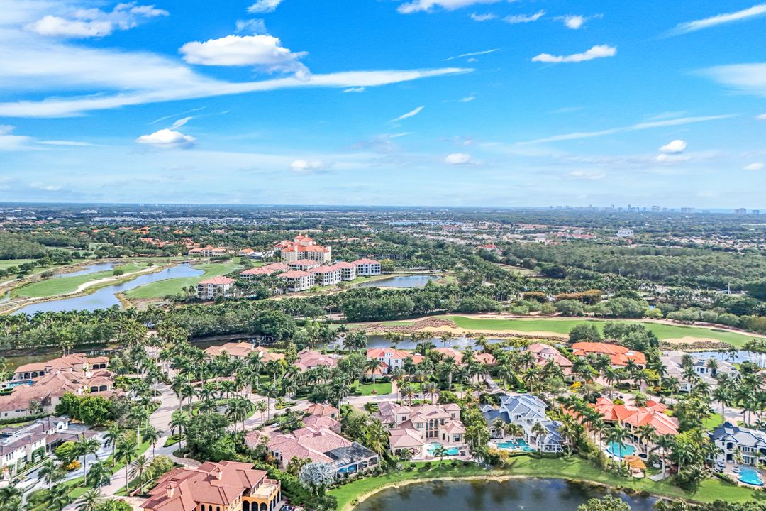 2885 Escada Ct, Naples, FL 34109