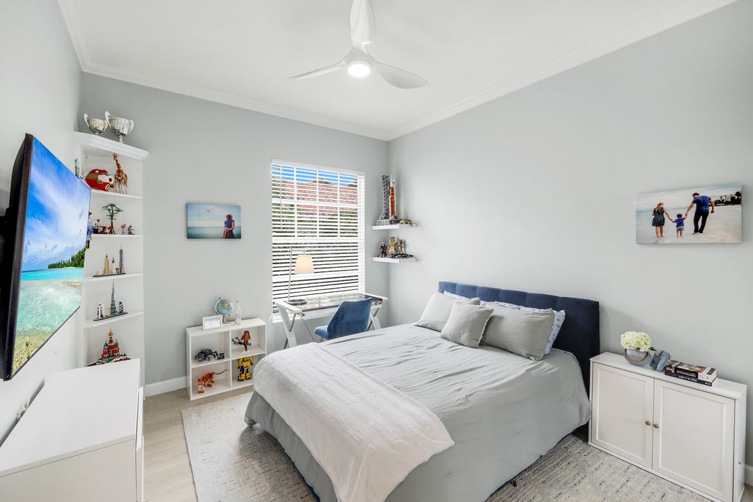 4453 Novato Ct, Naples, FL 34109