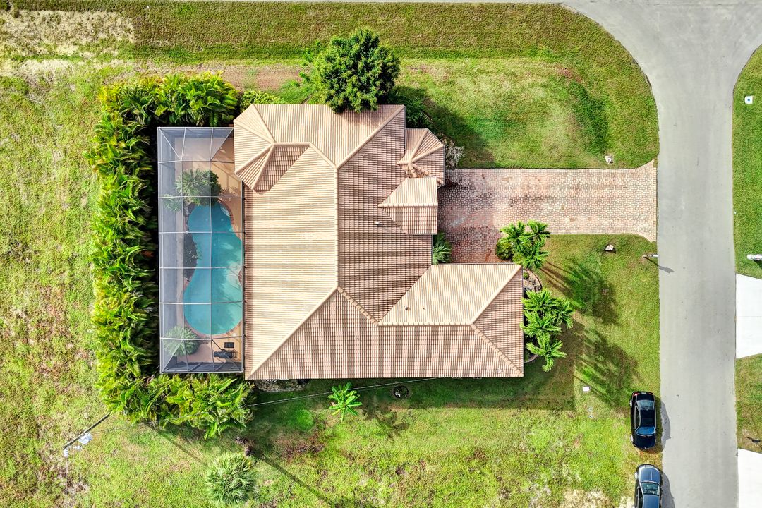 2001 NE 15th Ave, Cape Coral, FL 33909