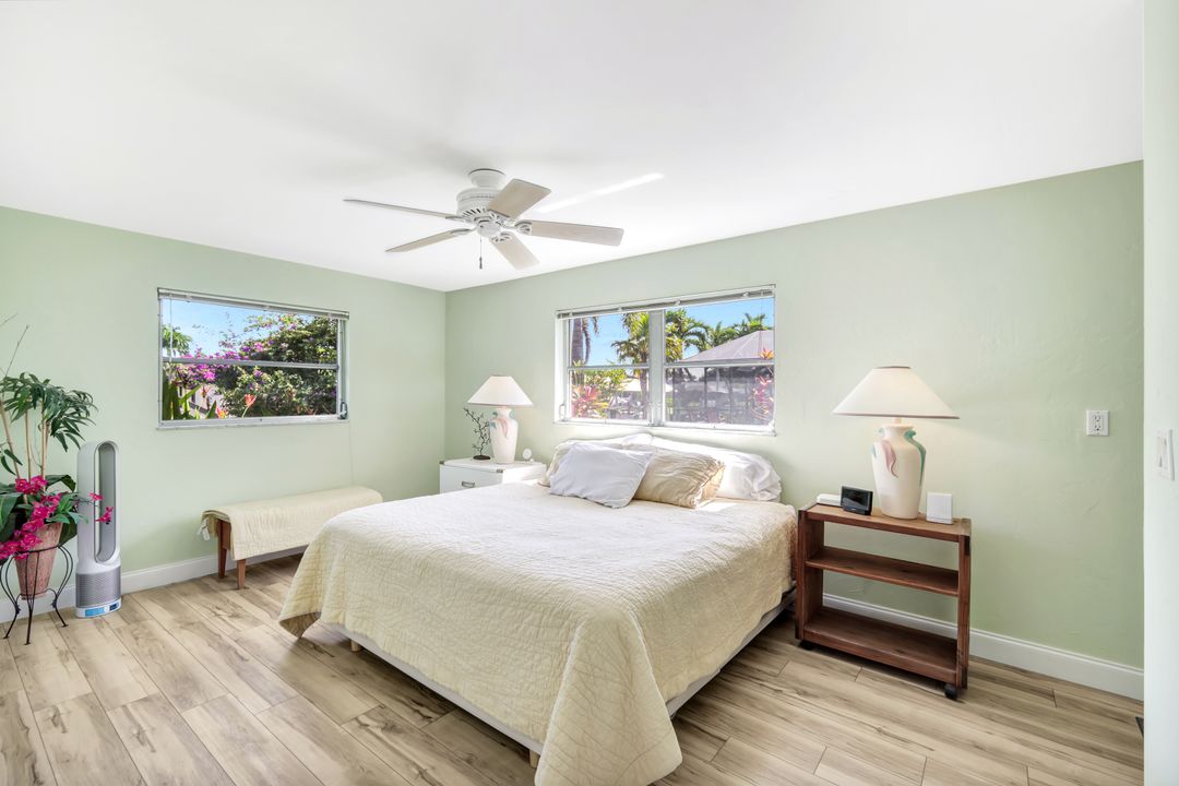 5301 SW 8th Pl, Cape Coral, FL 33914