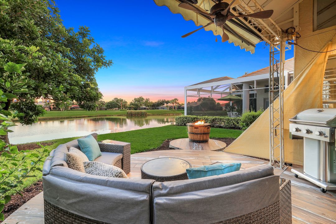 10366 Quail Crown Dr, Naples, FL 34119