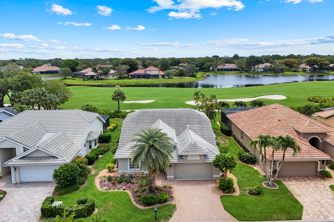 25061 Bay Cedar Dr, Bonita Springs, FL 34134