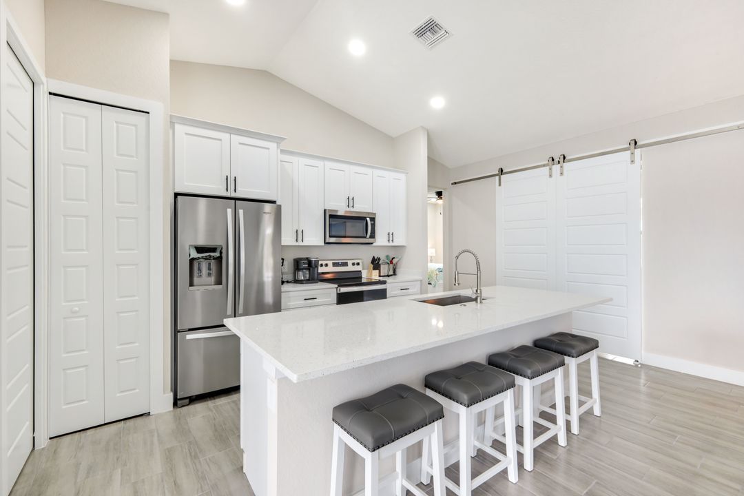 2305 SW 32nd St, Cape Coral, FL 33914