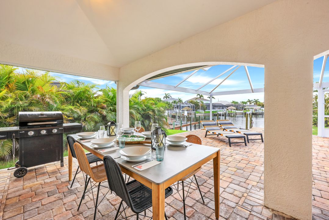 4913 SW 17th Pl, Cape Coral, FL 33914