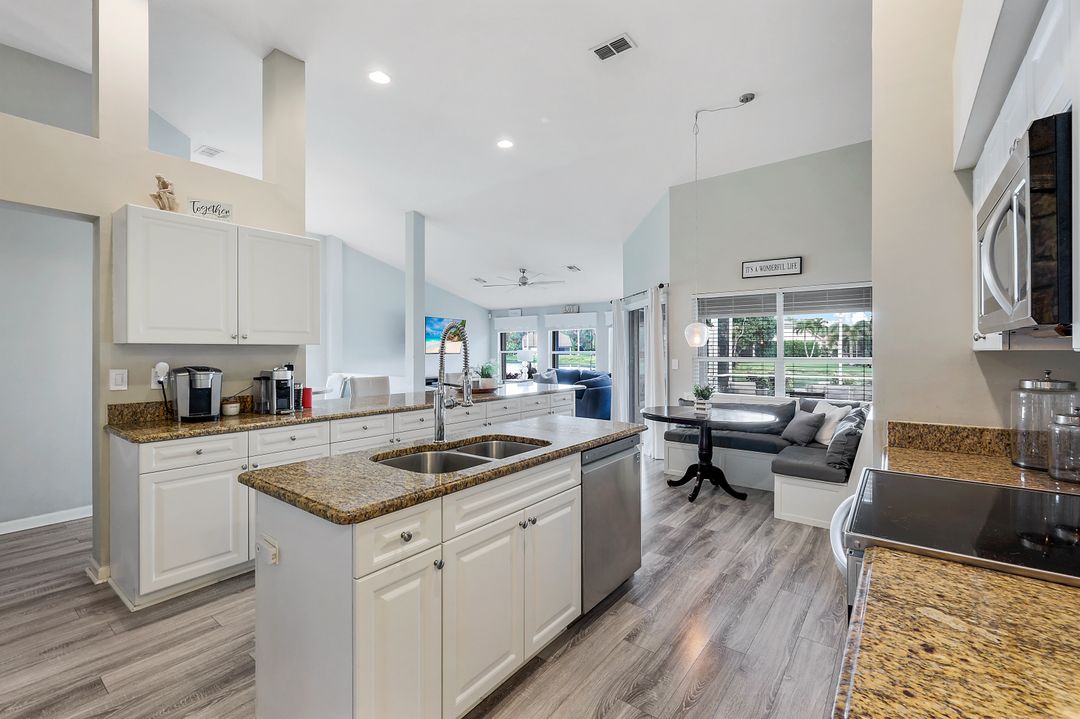 2520 Grove Isle Ct, Naples, FL 34109