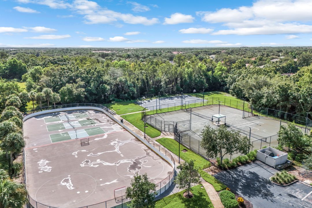 20050 Rookery Dr, Estero, FL 33928