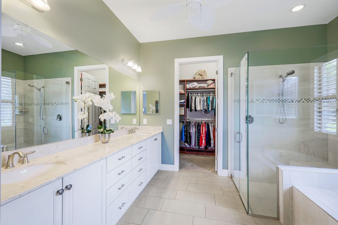 10263 Porto Romano Drive, Miromar Lakes, FL 33913