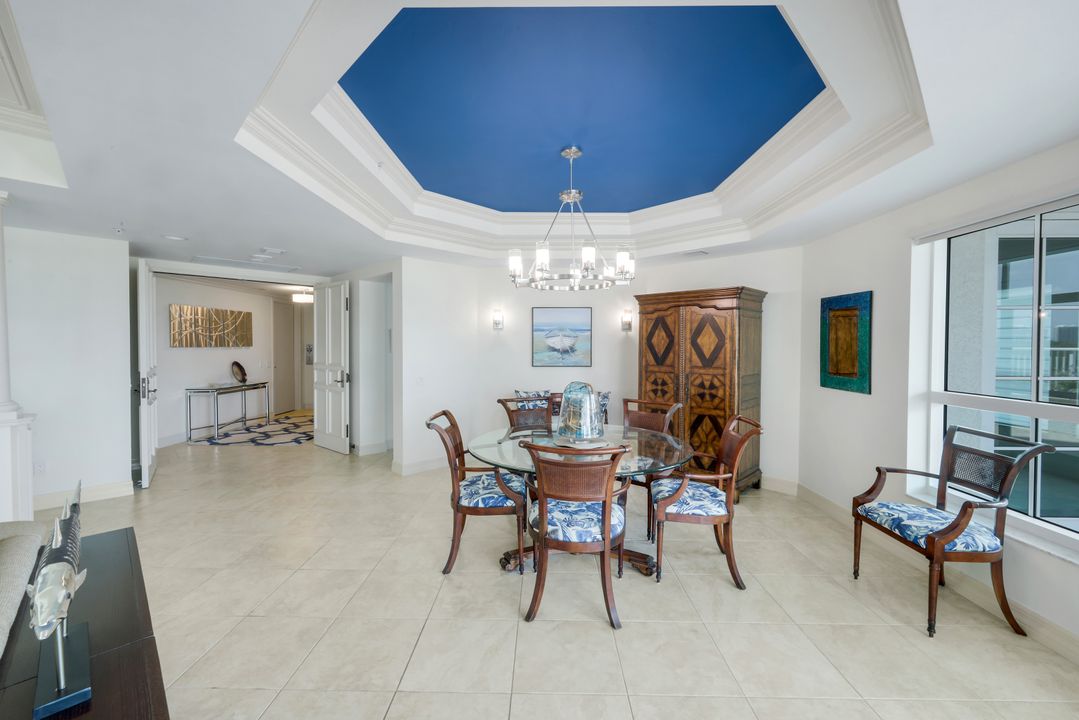 295 Grande Way #104, Naples, FL 34110