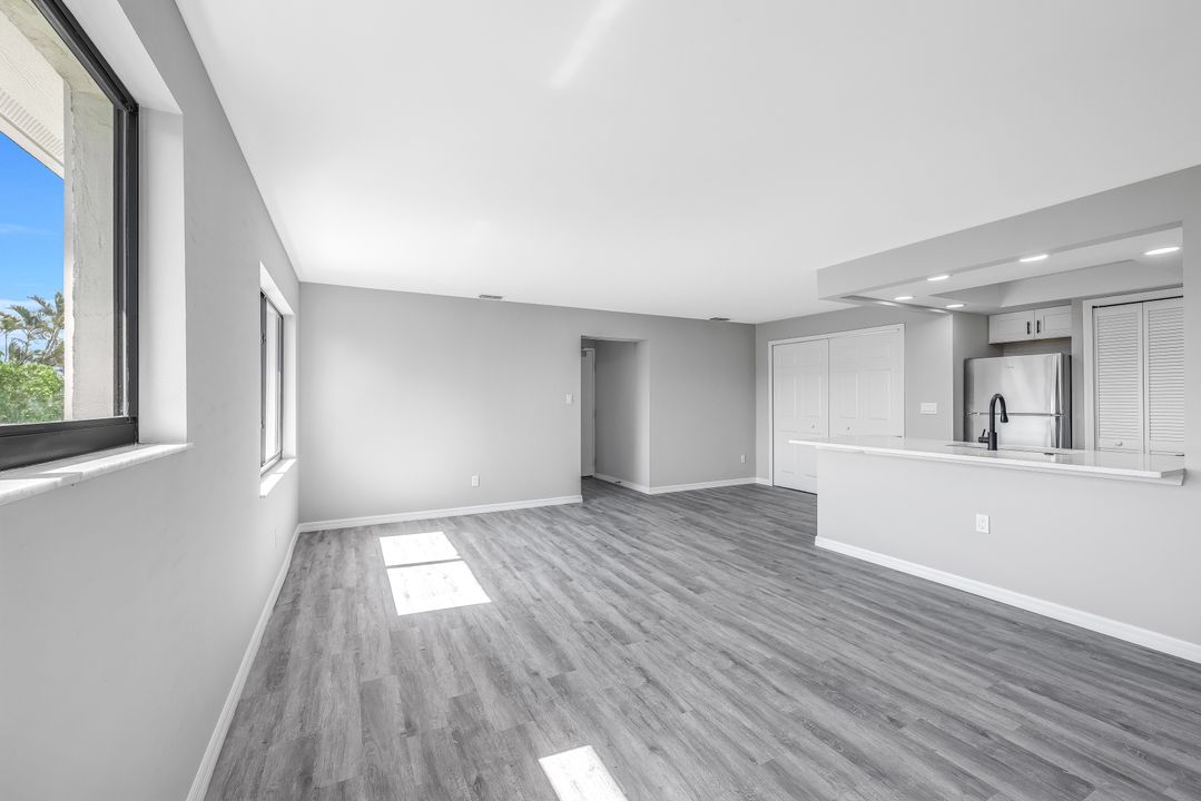 4815 Tudor Dr #5-8, Cape Coral, FL 33904