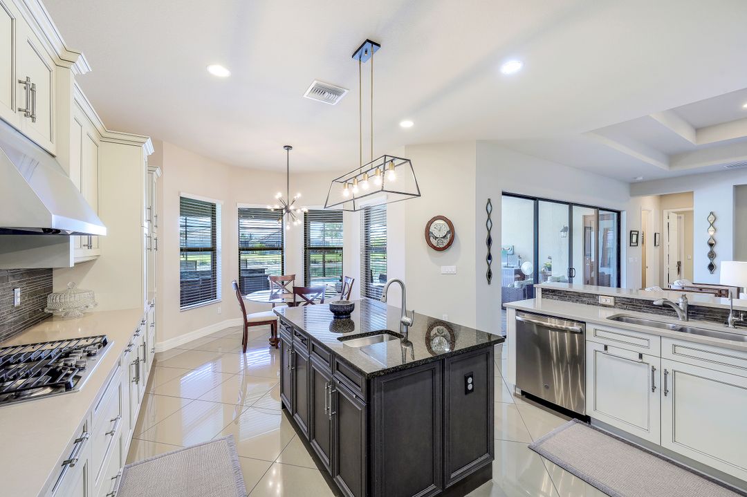 4679 Azalea Dr, Naples, FL 34119