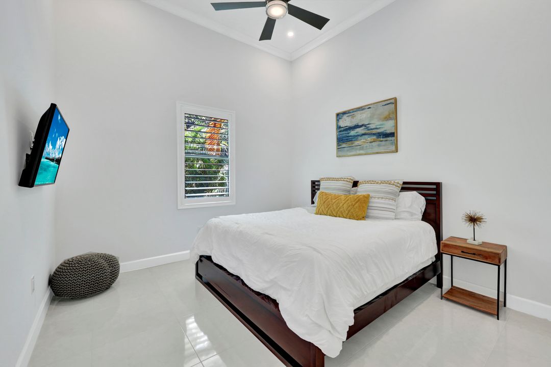 5341 Tamarind Ridge Dr, Naples, FL 34119
