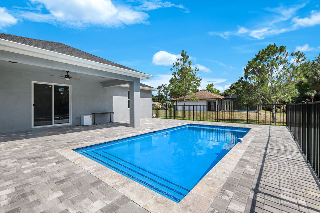 407 Columbus Ave, Lehigh Acres, FL 33972