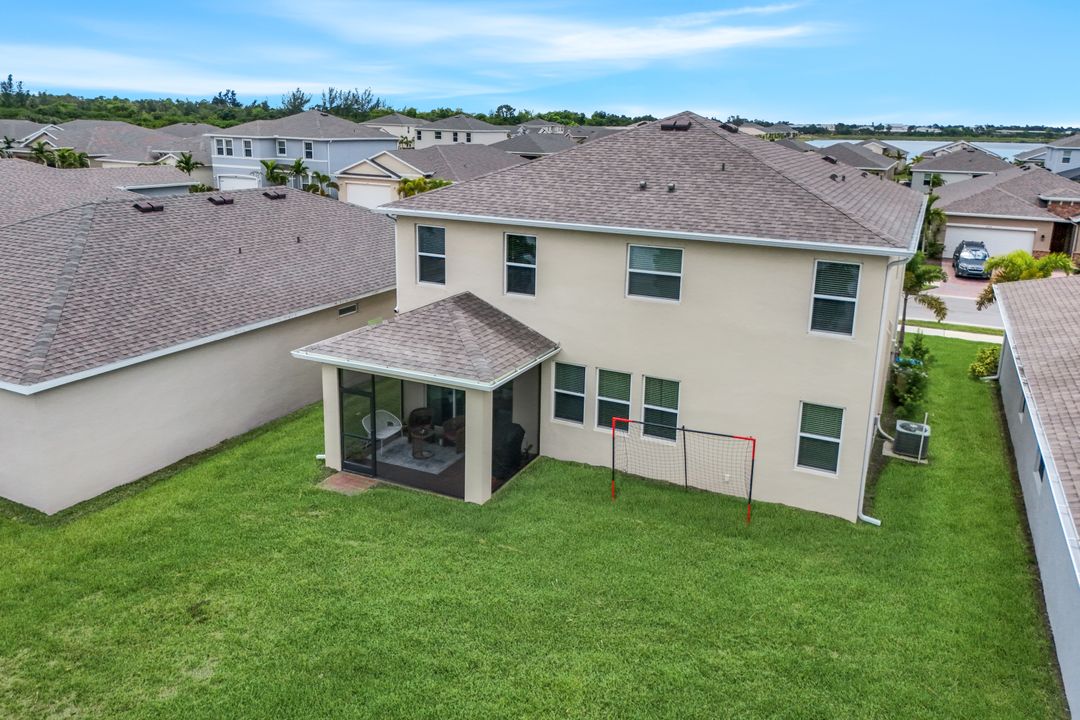 421 Coral Reef Pl, Cape Coral, FL 33993