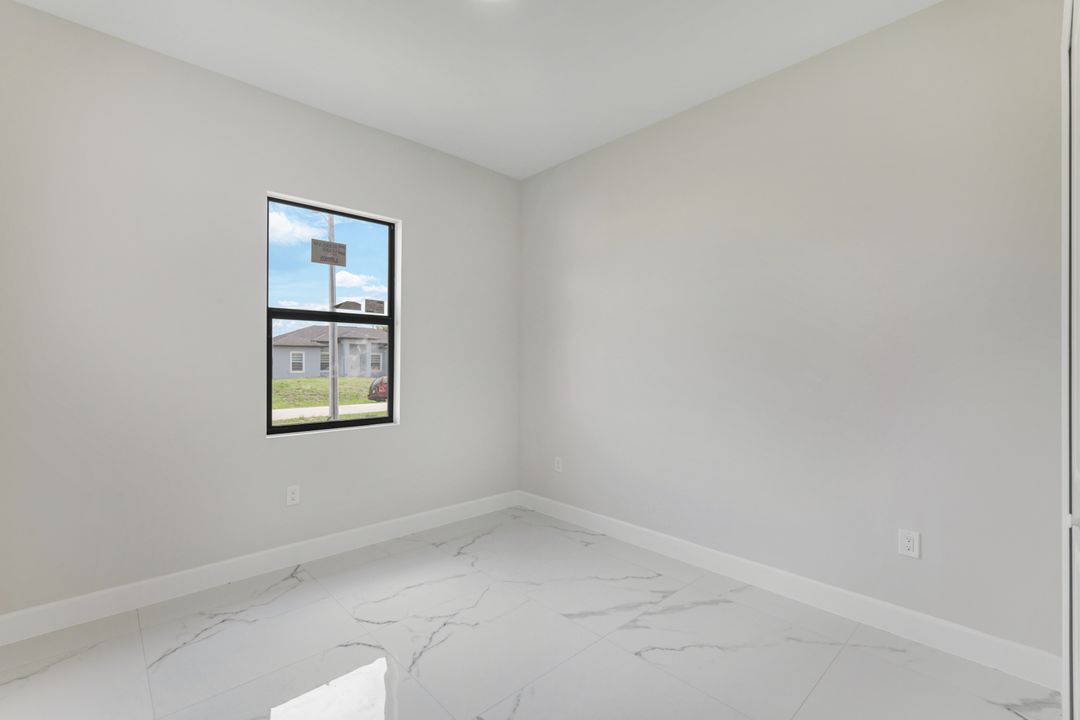 4409 5th St W, Lehigh Acres, FL 33971