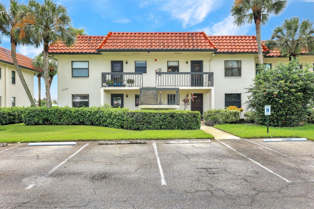 4346 27th Ct SW #201, Naples, FL 34116
