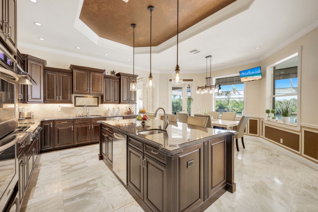 3820 Surfside Blvd, Cape Coral, FL 33914