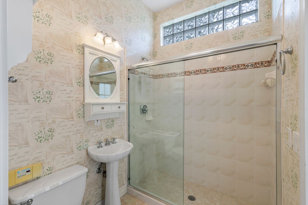 11201 Phoenix Way, Naples, FL 34119