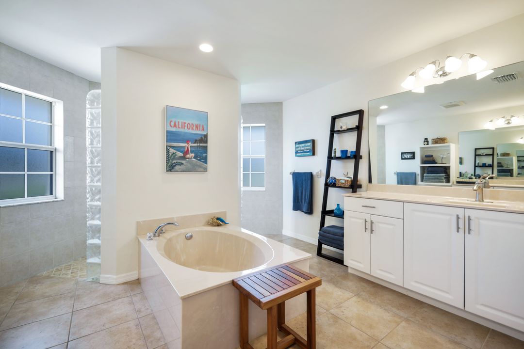 2125 Cape Coral Pkwy W, Cape Coral, FL 33914