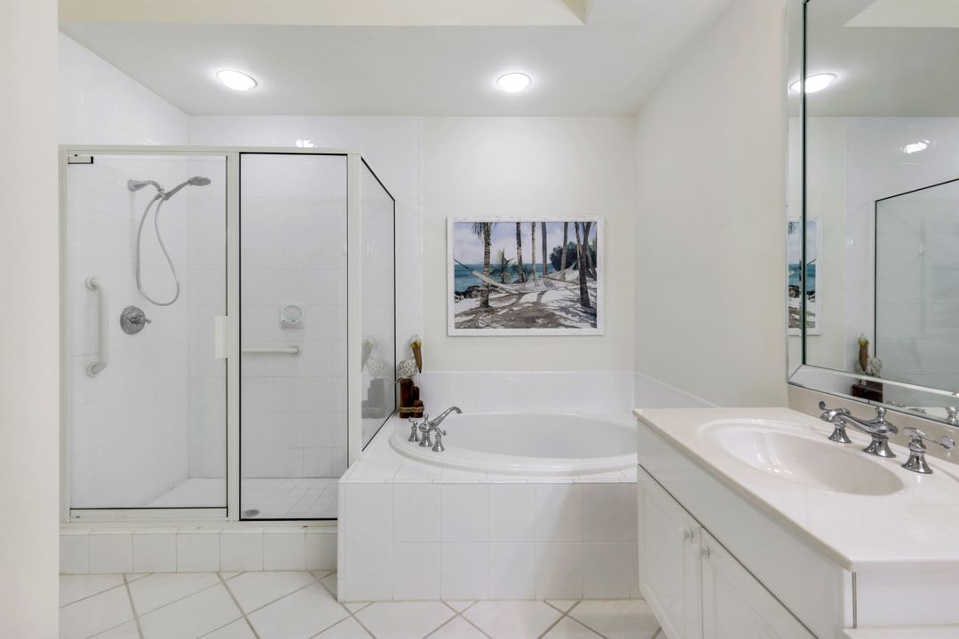 2365 Hidden Lake Dr #9, Naples, FL 34112