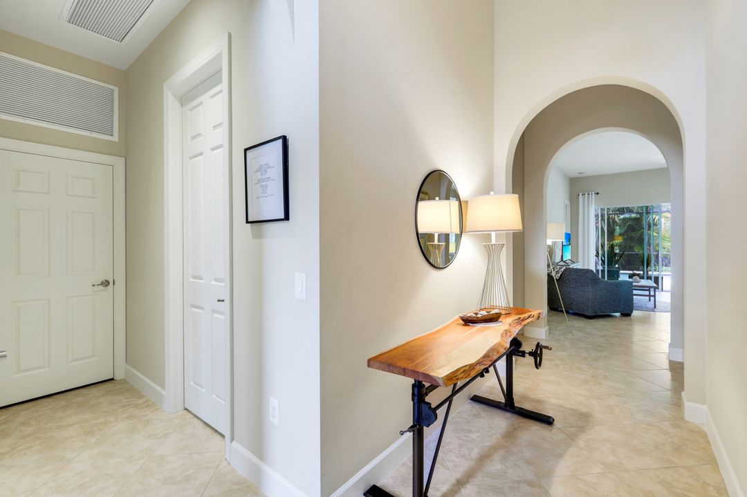 10542 Yorkstone Dr, Bonita Springs, FL 34135