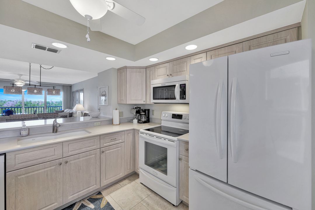 301 Stevens Landing Dr #C-301, Marco Island, FL 34145