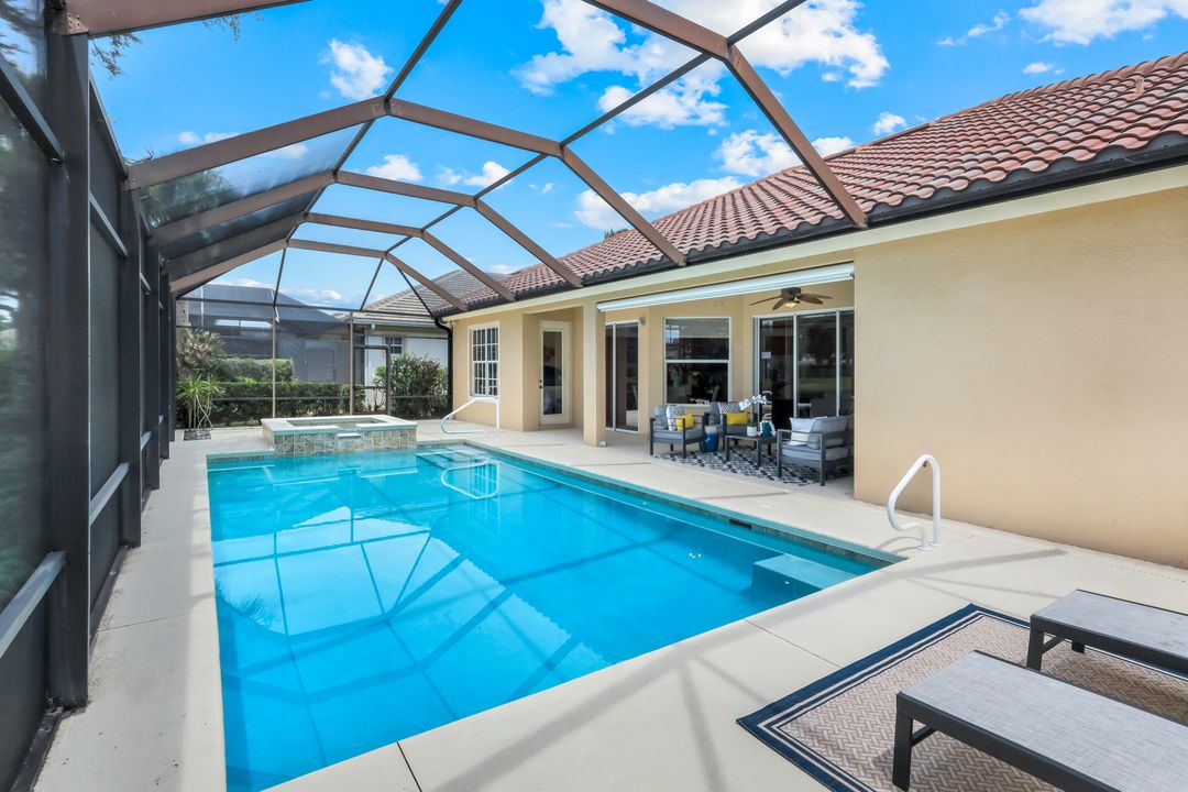8776 Hideaway Harbor Ct, Naples, FL 34120