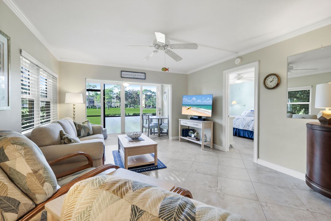 201 Quail Forest Blvd #101, Naples, FL 34105