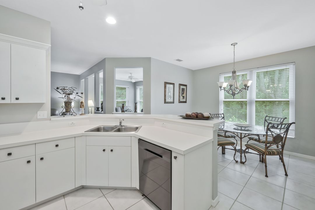 1340 Charleston Square Dr #101, Naples, FL 34110