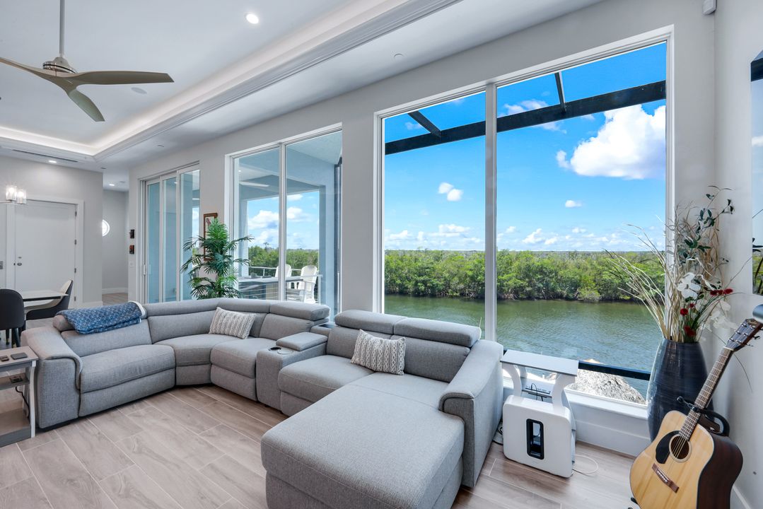 5826 Shell Cove Drive, Cape Coral, FL 33914