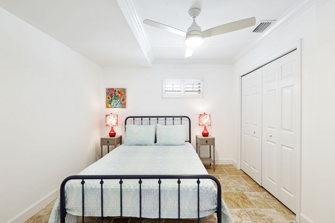 522 94th Ave N, Naples, FL 34108