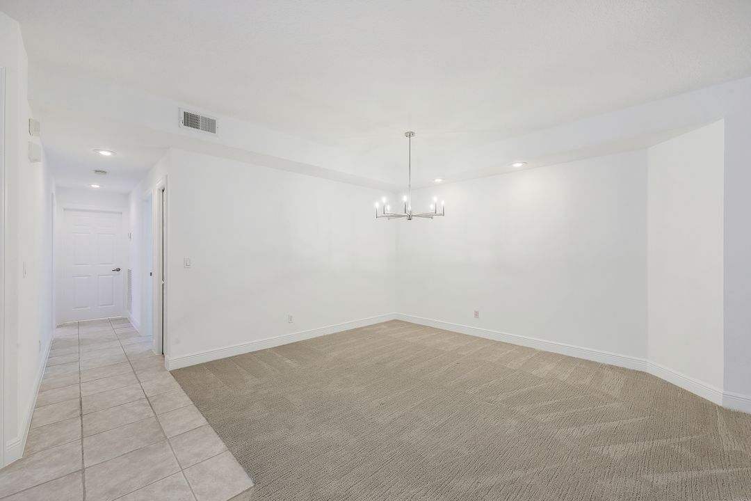 515 Laguna Royale Blvd  #102, Naples, FL 34119